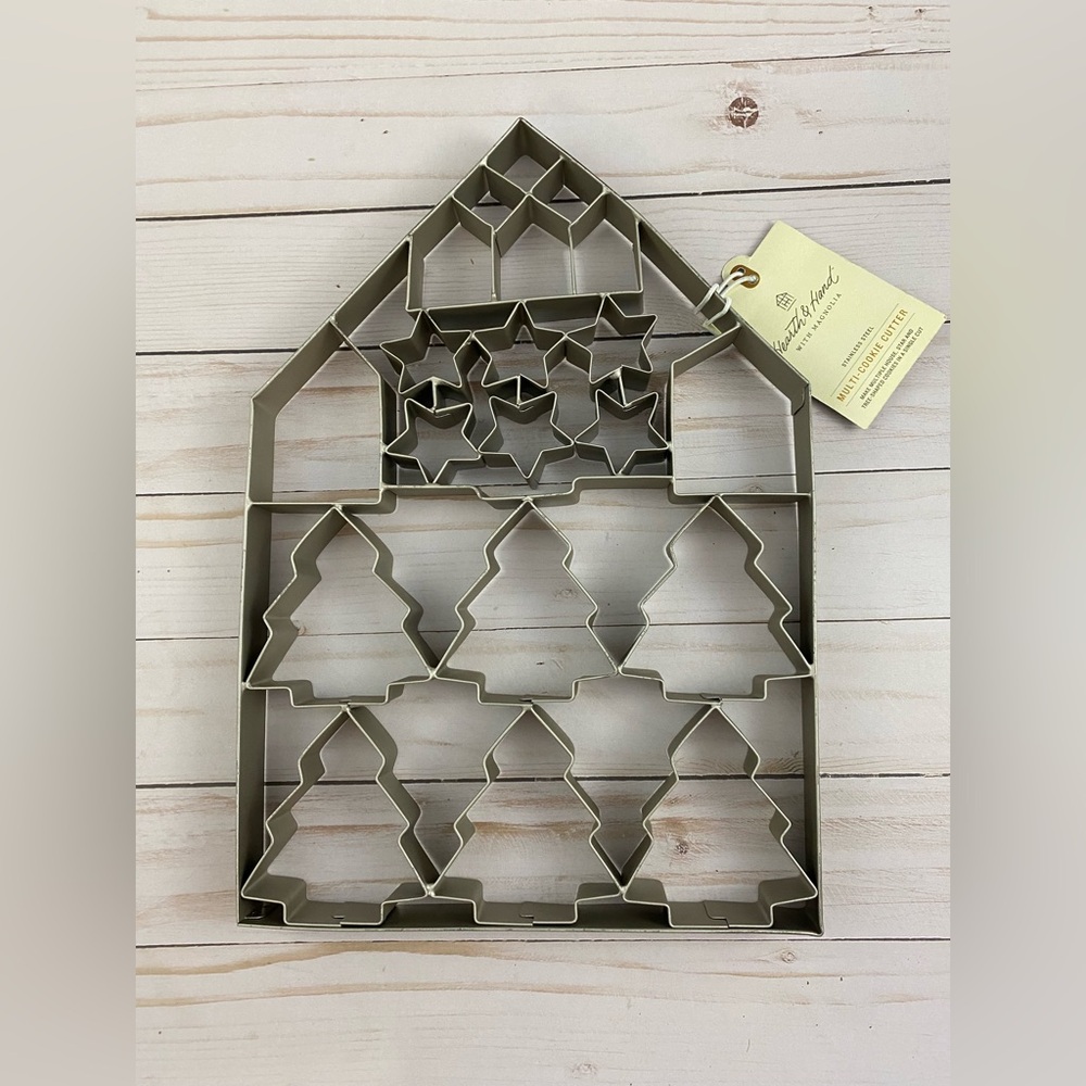 Hearth and Hand Magnolia Giant Multi-Cookie Cutter Tree House Stars